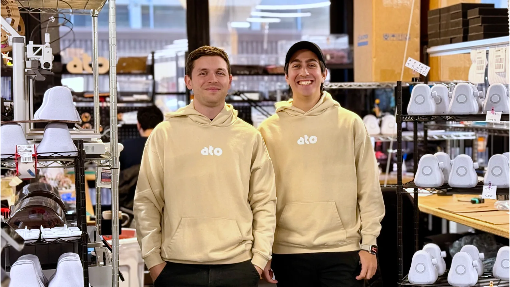 Juan Cereigido y Gaspi Habif en el taller de Ato